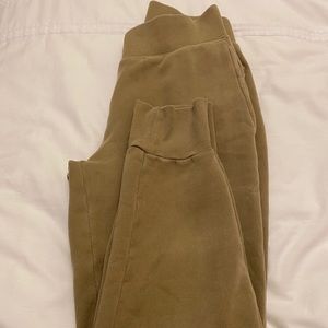 TNA perfect pocket sweatpant